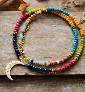 COLLAR MUJER 7 CHAKRAS CON LUNA CRECIENTE GUARDIANA