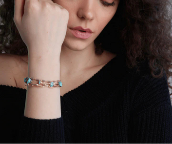 PULSERA TURQUESA Y ÓPALO: ELEGANCIA Y ENERGÍA LUMINOS